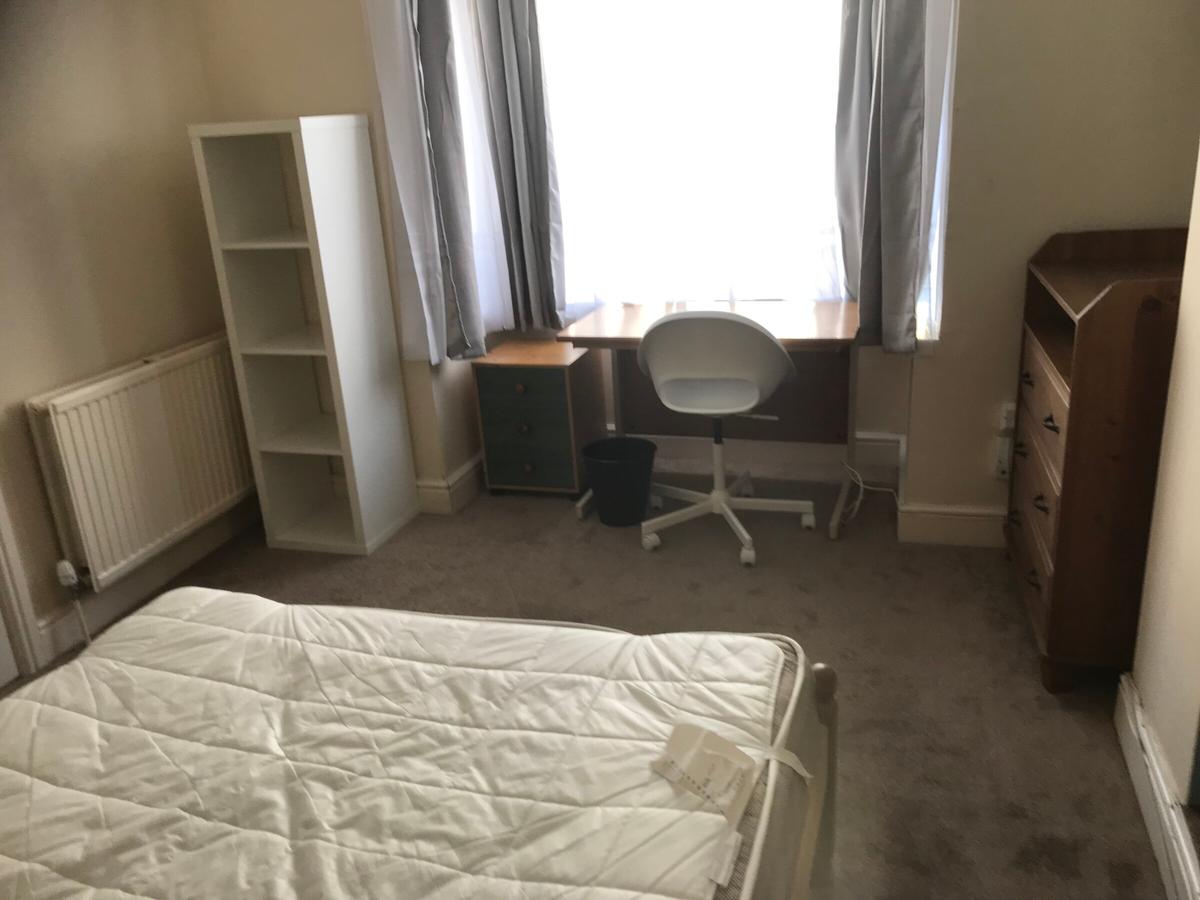 5 bedroom house for rent Coronation Avenue, Bath, BA2 2JP UniHomes