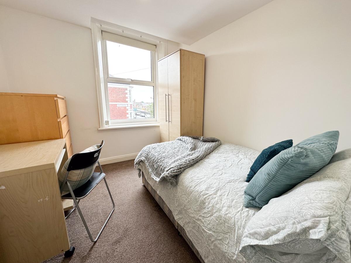 6 bedroom apartment for rent Grantham Road, Newcastle, NE2 1QX UniHomes