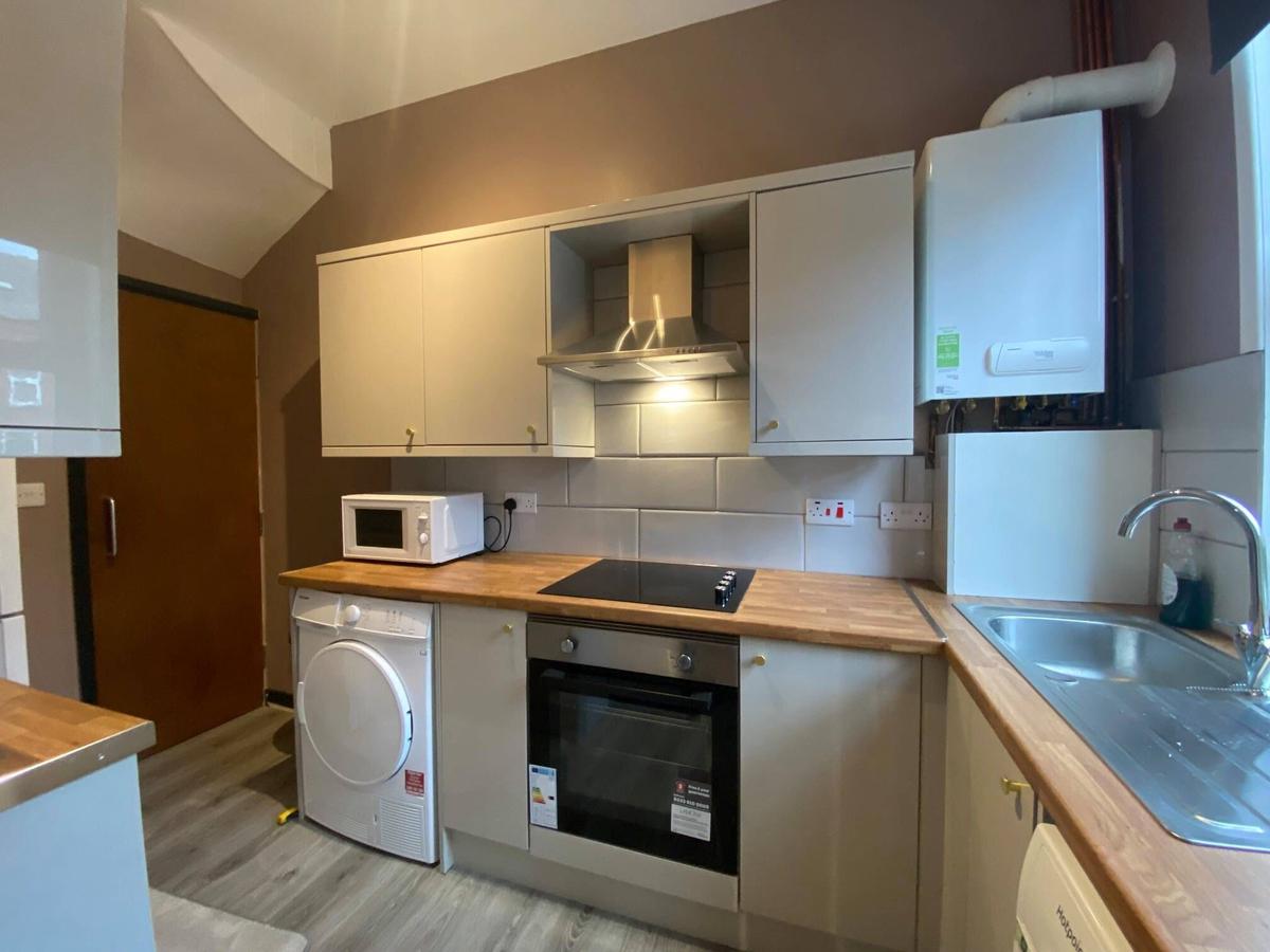 5 bedroom house for rent Brudenell Street, Leeds, LS6 1HJ UniHomes