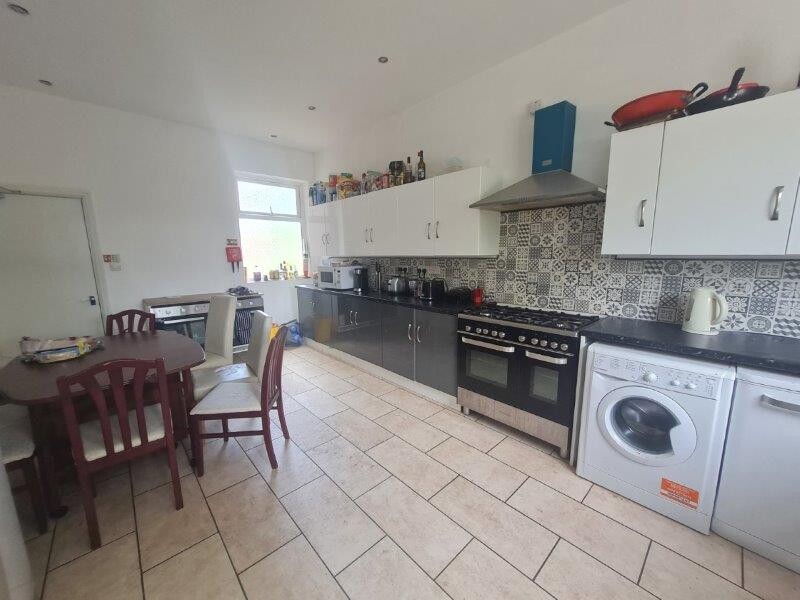 12 bedroom house for rent Birch Grove, Manchester, M14 5JY UniHomes