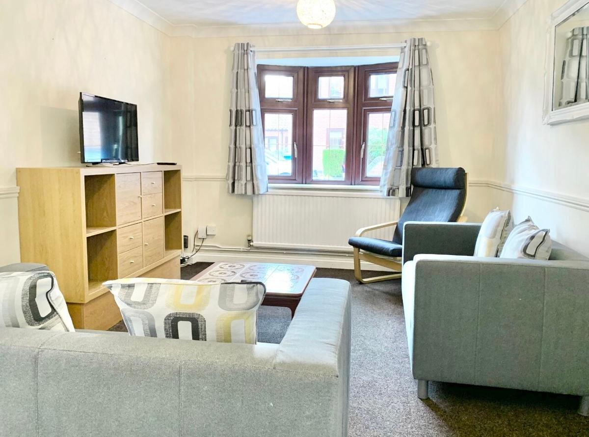 5 bedroom house for rent Mayes Close, Norwich, NR5 9AY UniHomes