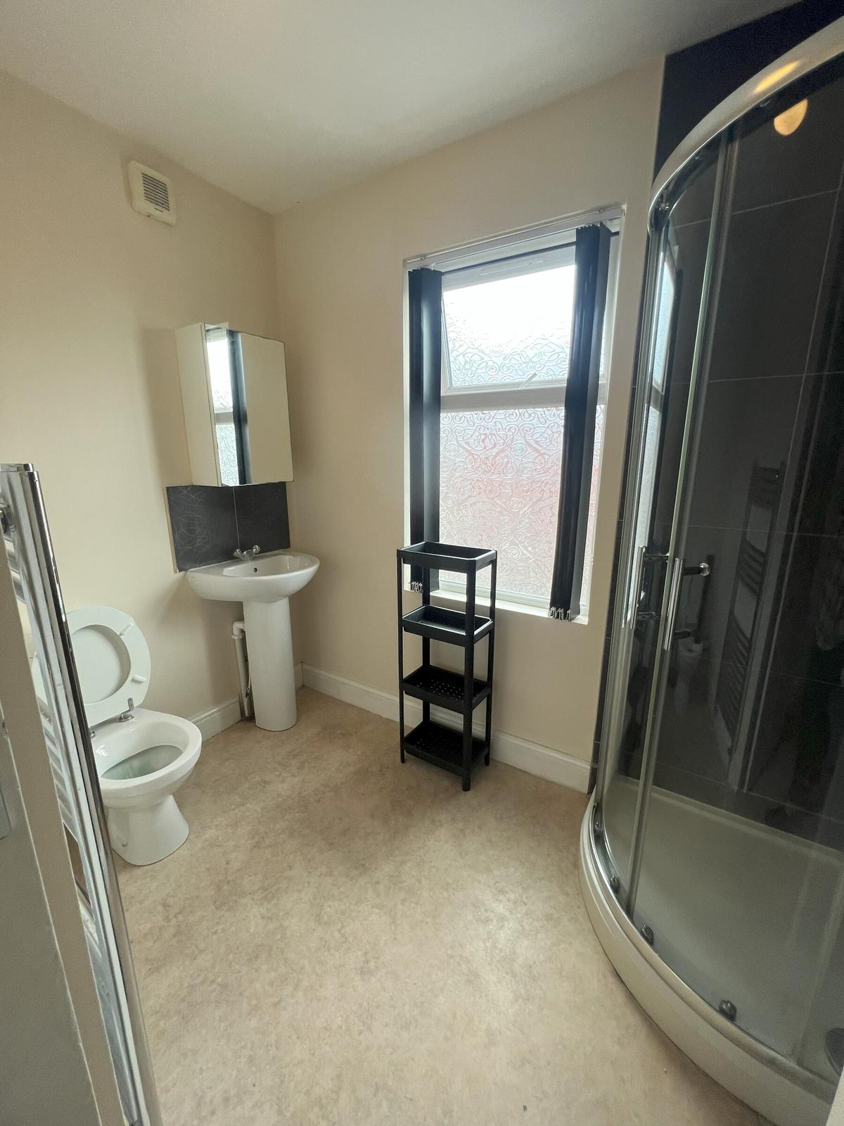 8 bedroom house for rent Brudenell Road, Leeds, LS6 1JD UniHomes