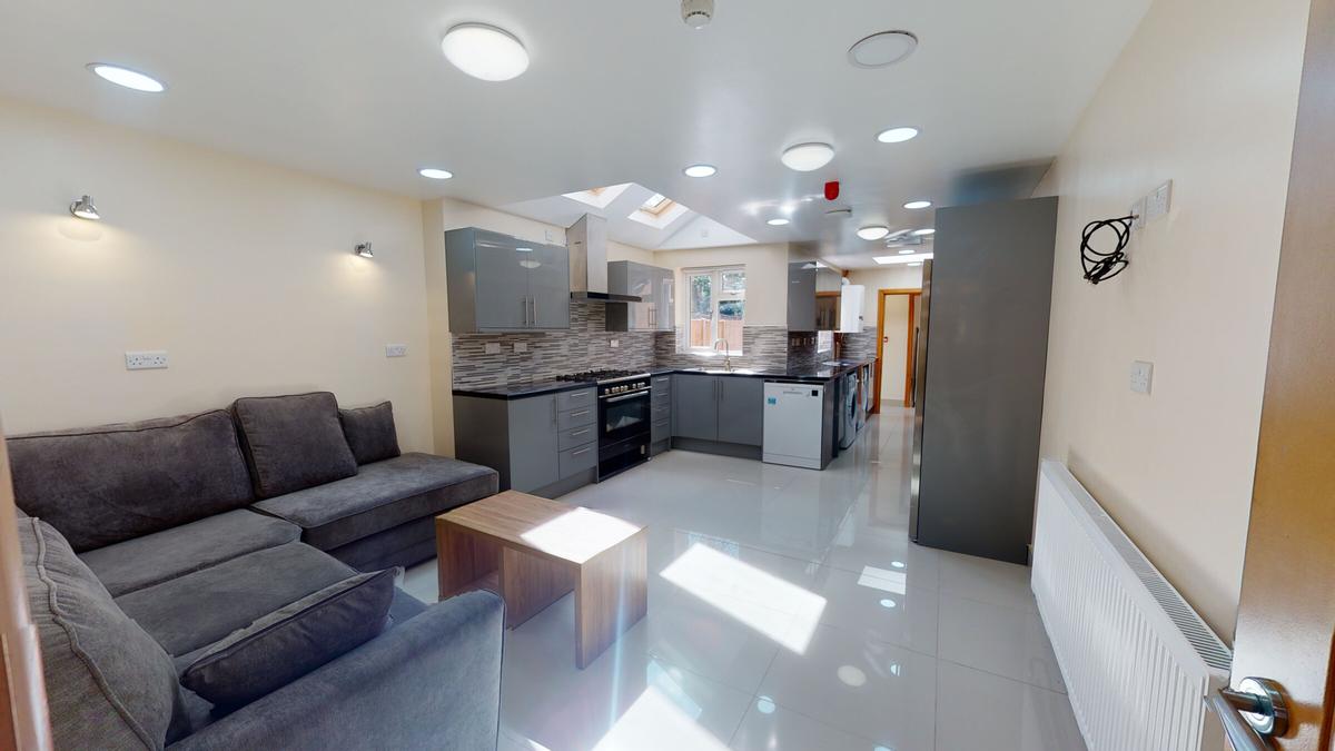 6 bedroom house for rent Hubert Road Birmingham, B29 6ER UniHomes