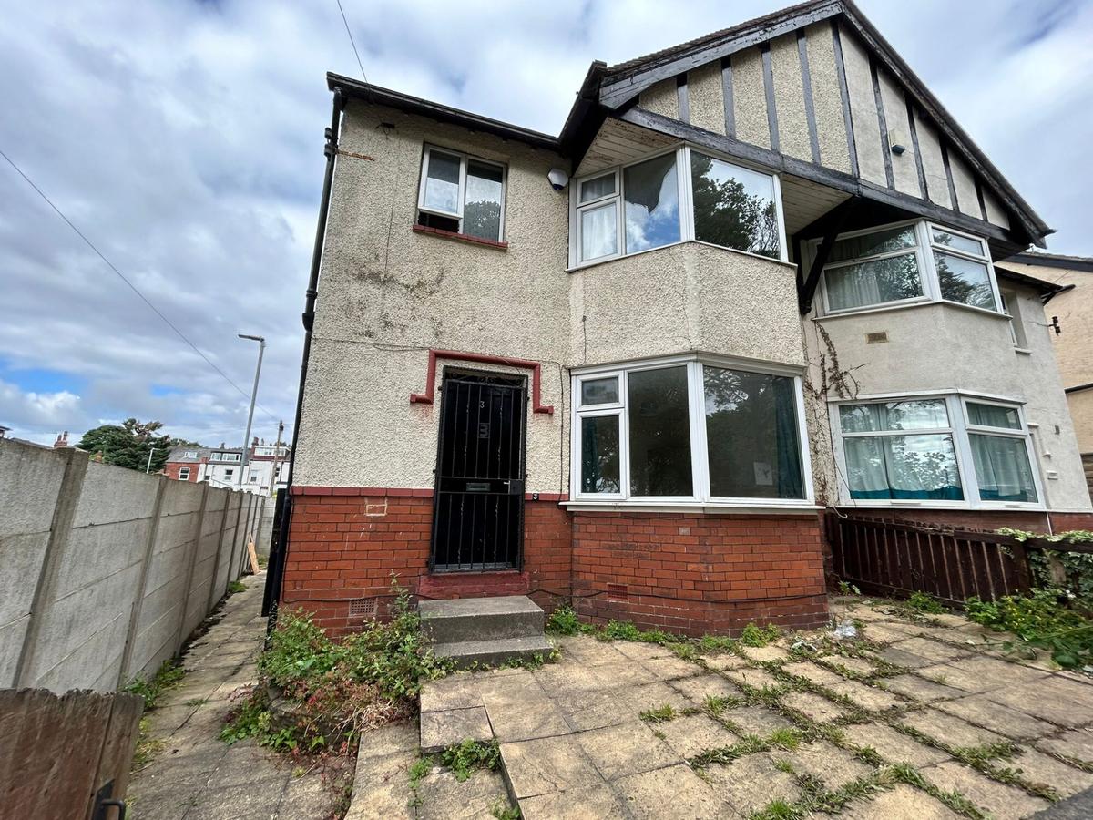 3 bedroom house for rent Buckingham Road, Leeds, LS6 1BP UniHomes