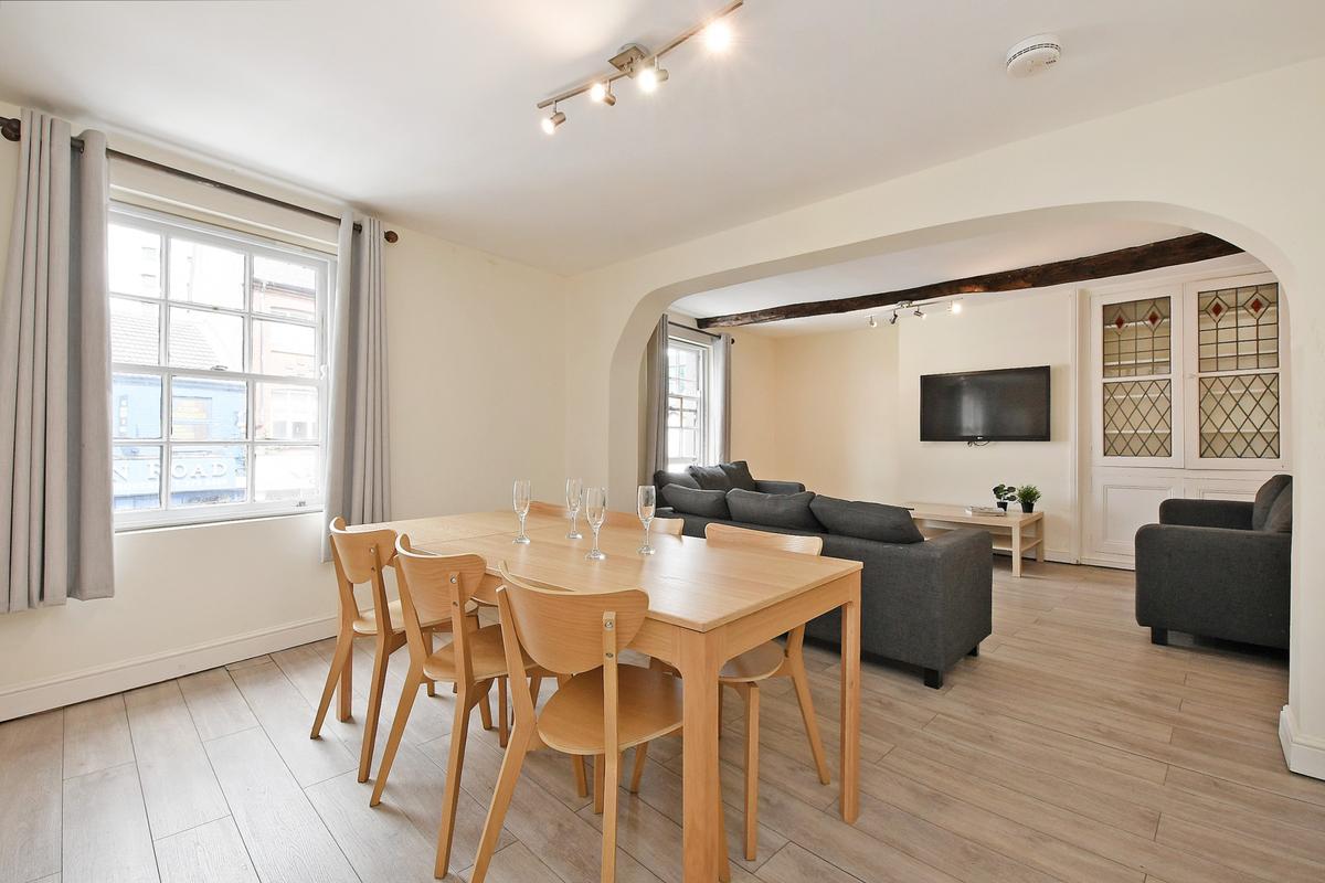 8 bedroom apartment on London Road, City Centre, Sheffield