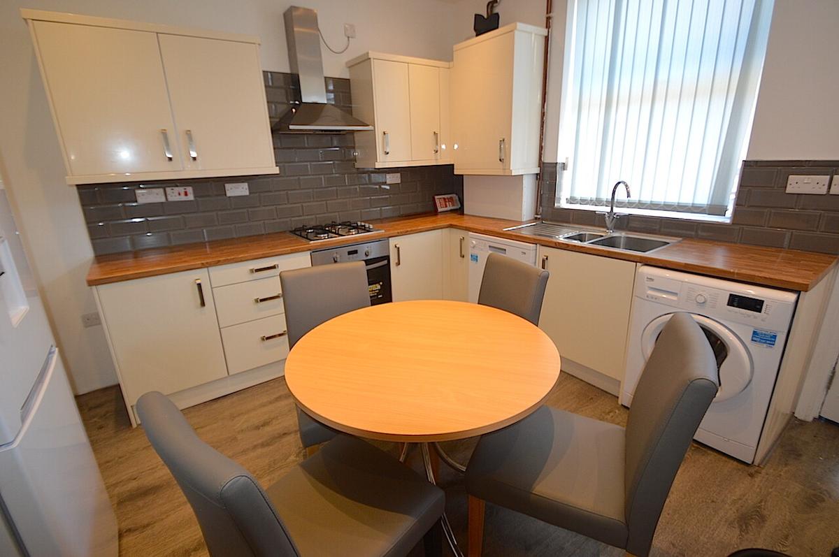 4 bedroom house for rent Welton Grove, Leeds, LS6 1ES UniHomes