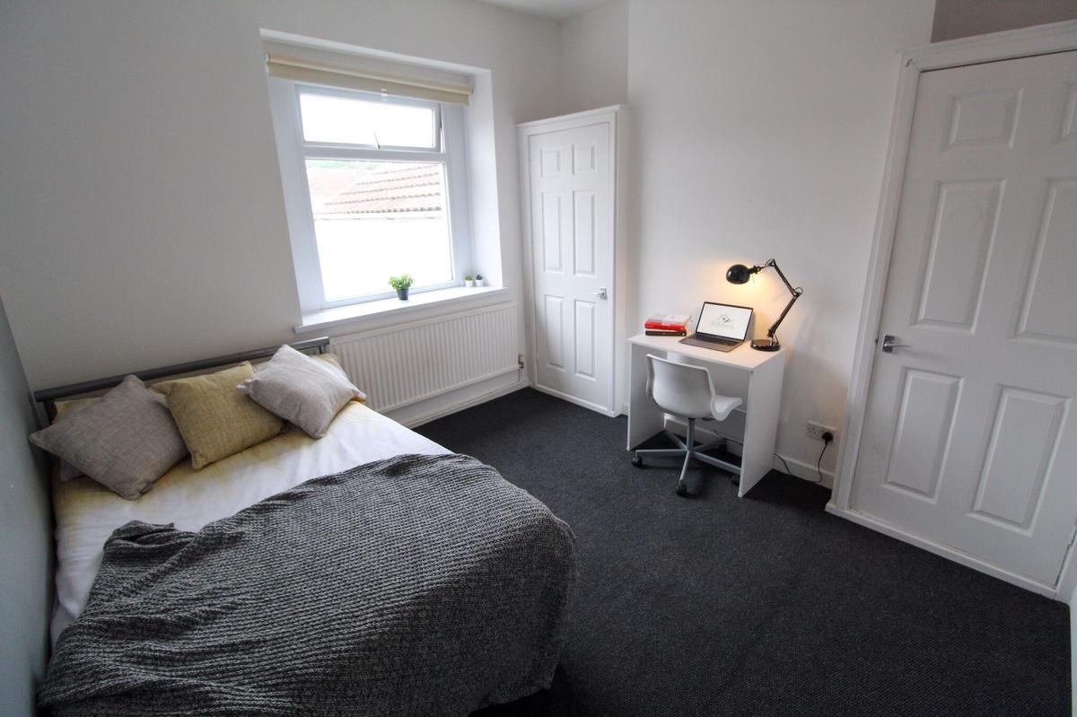 6 bedroom house for rent King Edwards Road, Swansea, SA1 4LL UniHomes