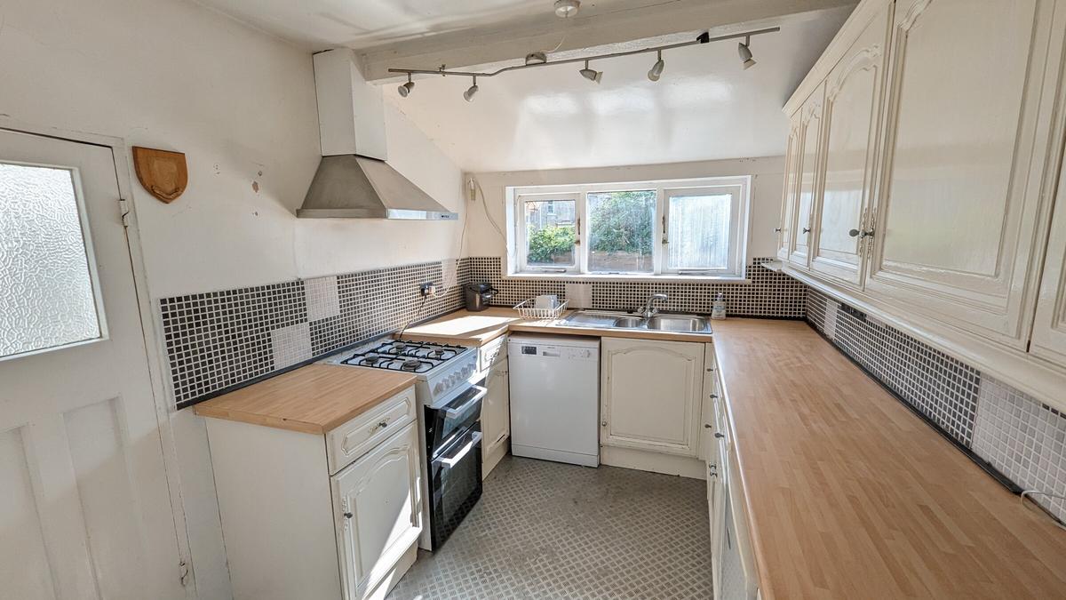 5 bedroom house for rent Brook Road, Bath, BA2 3RS UniHomes
