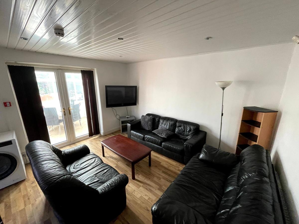 6 bedroom house for rent Mayville Road, Leeds, LS6 1NF UniHomes