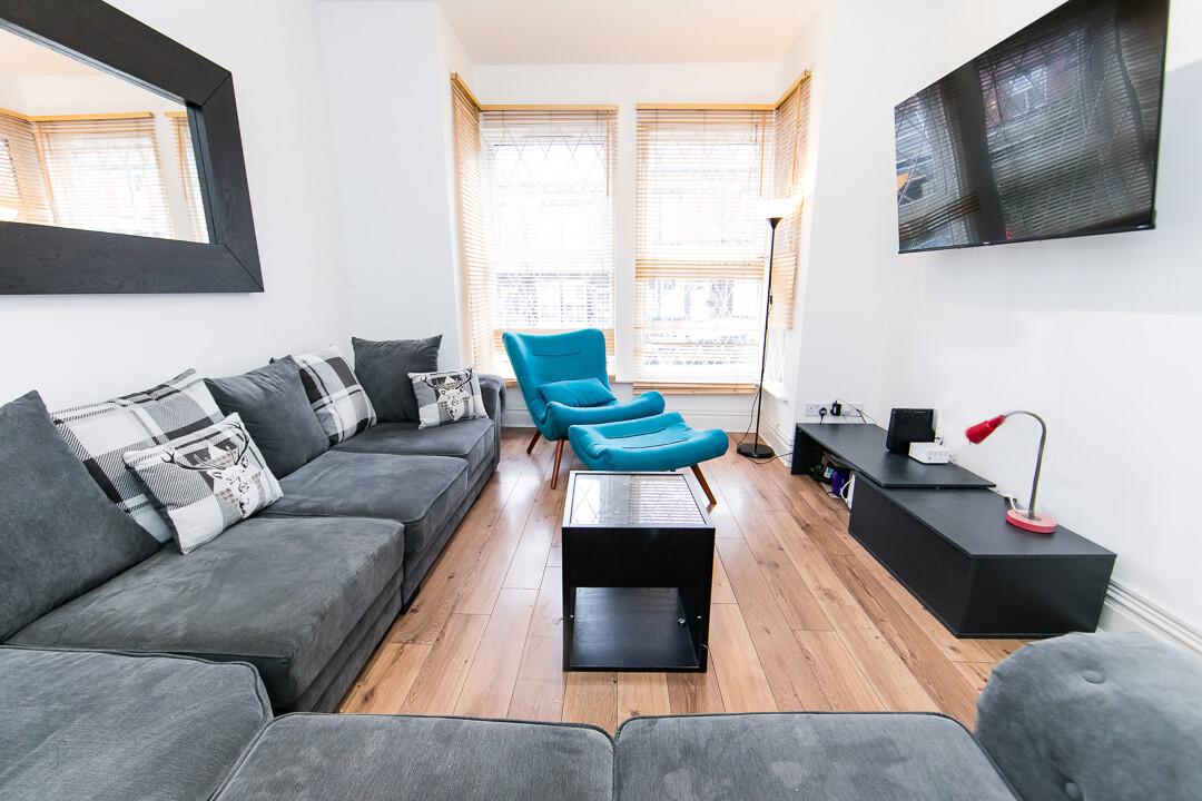6 bedroom house on Burchett Grove, Woodhouse, Leeds