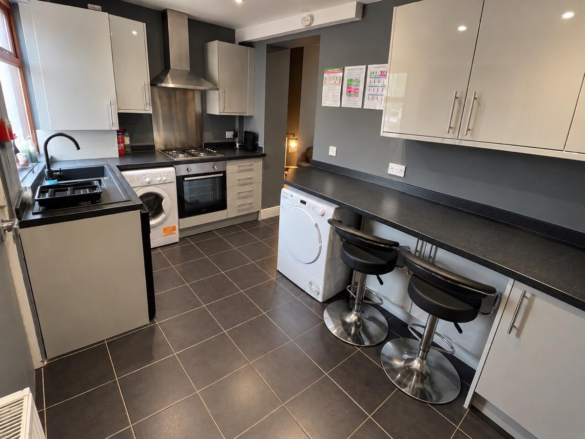 4 bedroom house on Cambridge Street, Uplands, Swansea