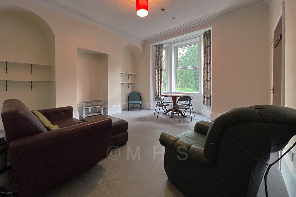 8 bedroom house on Hyde Park Road, Hyde Park, Leeds