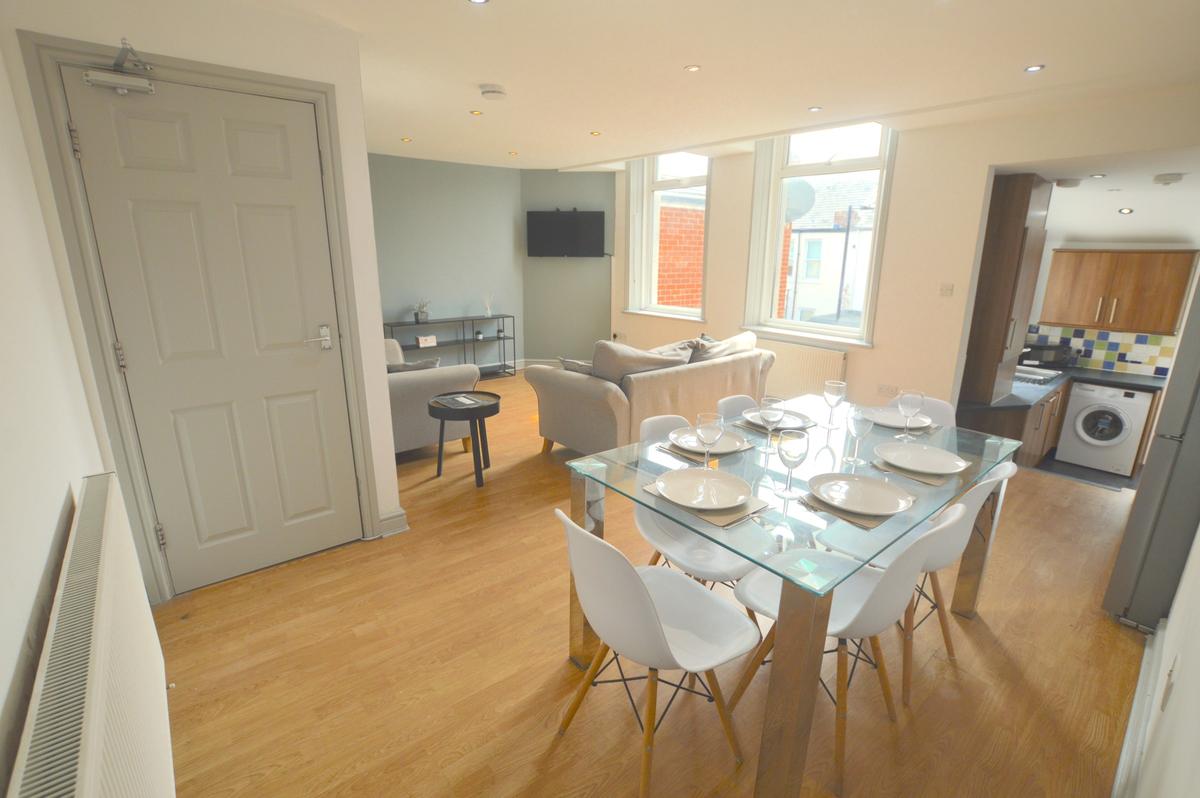 6 bedroom house on Balmoral Terrace, Heaton, Newcastle