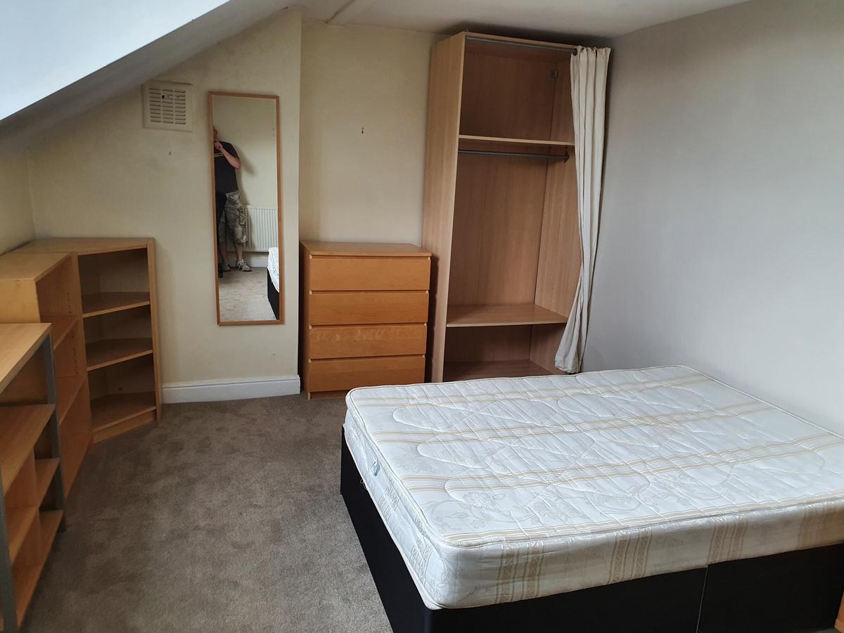 6 bedroom house for rent Carberry Road, Leeds, LS6 1QQ UniHomes