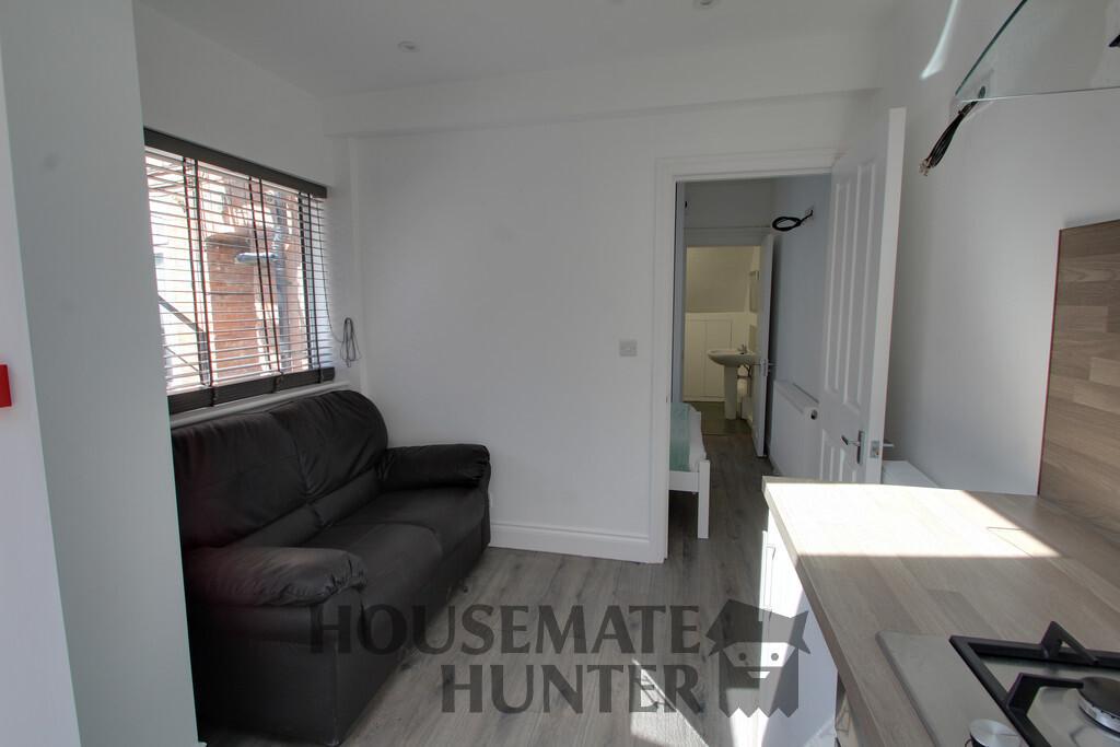 5 bedroom house for rent Danvers Road, Leicester, LE3 2AB UniHomes