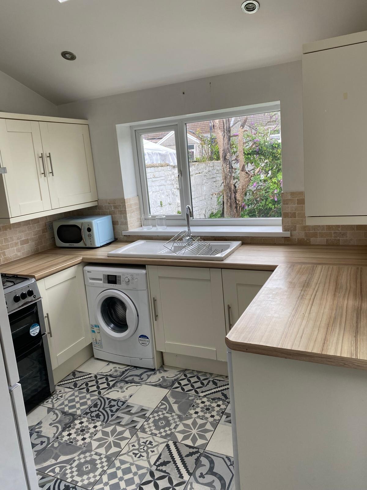 4 bedroom house for rent Kemble Street, Swansea, SA2 0BX UniHomes