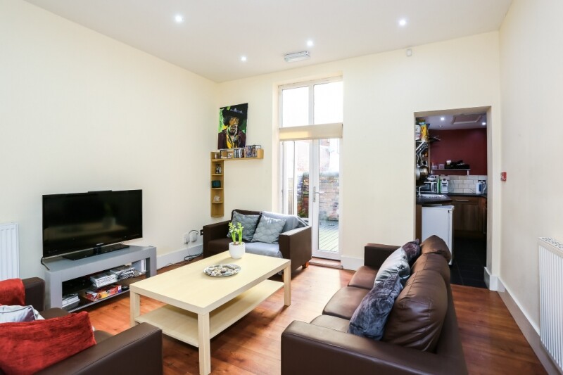 7 bedroom house for rent Kendal Lane, Leeds, LS3 1AY UniHomes