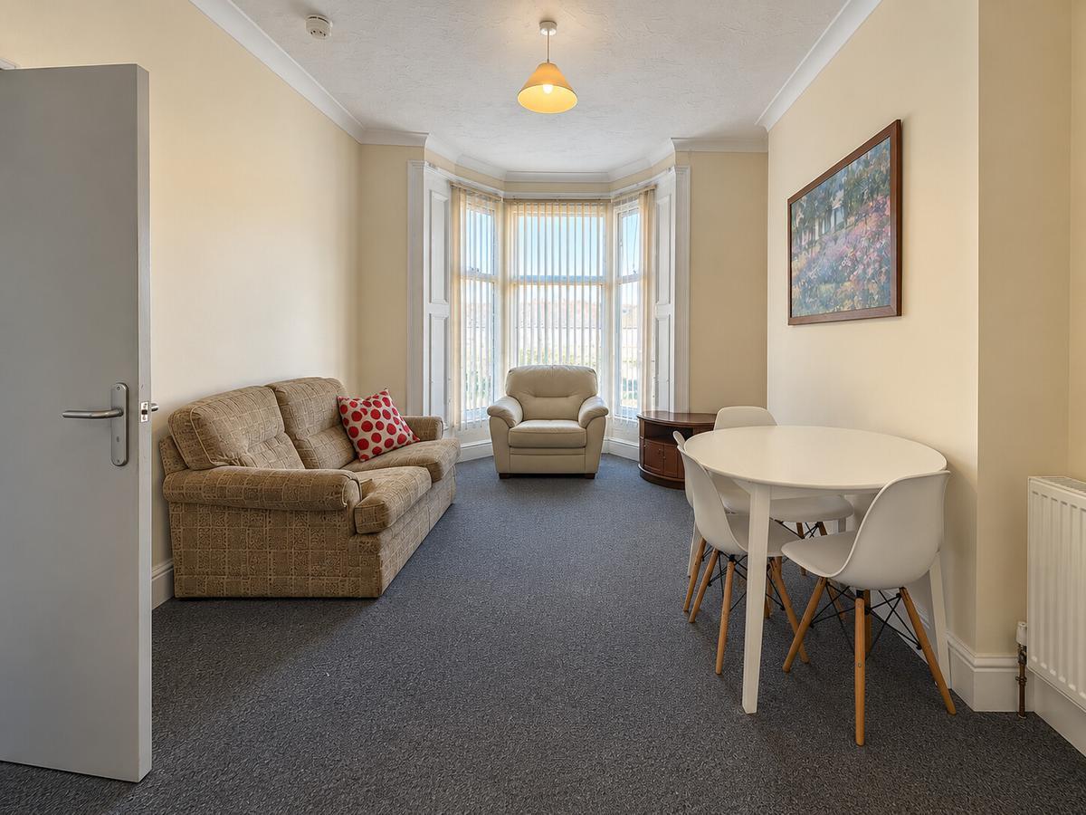 3 bedroom house on St. Helens Avenue, Brynmill, Swansea