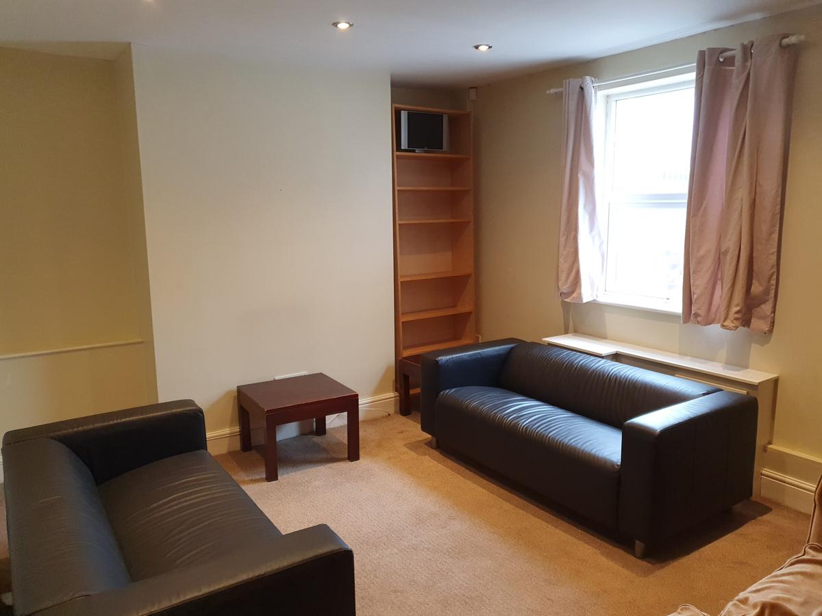 6 bedroom house for rent Carberry Road, Leeds, LS6 1QQ UniHomes