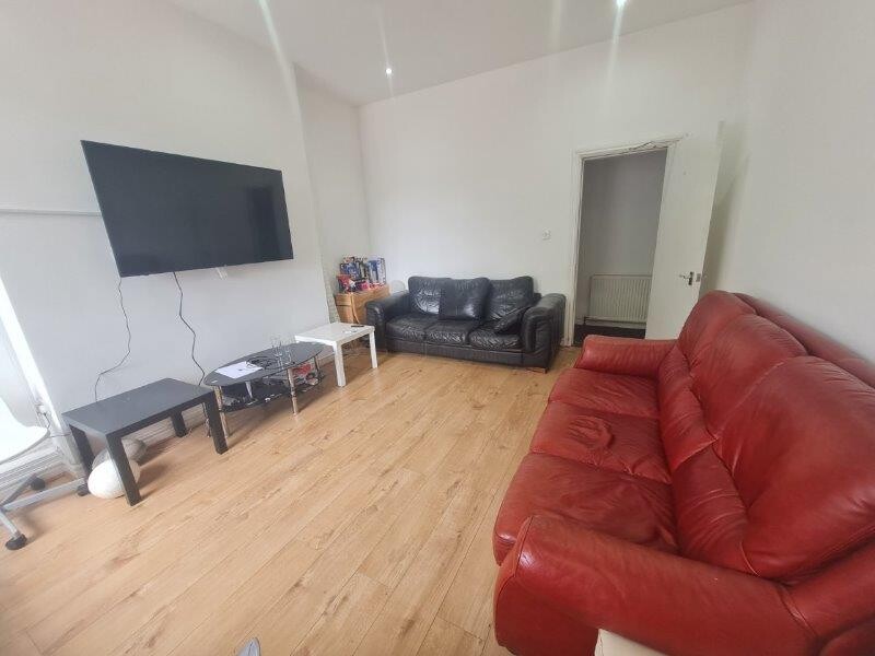 12 bedroom house for rent Birch Grove, Manchester, M14 5JY UniHomes