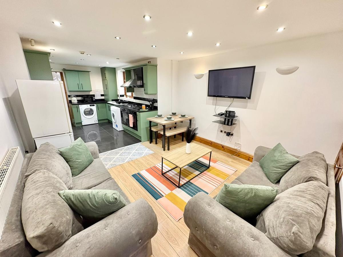 7 bedroom house on Luton Road, Selly Oak, Birmingham