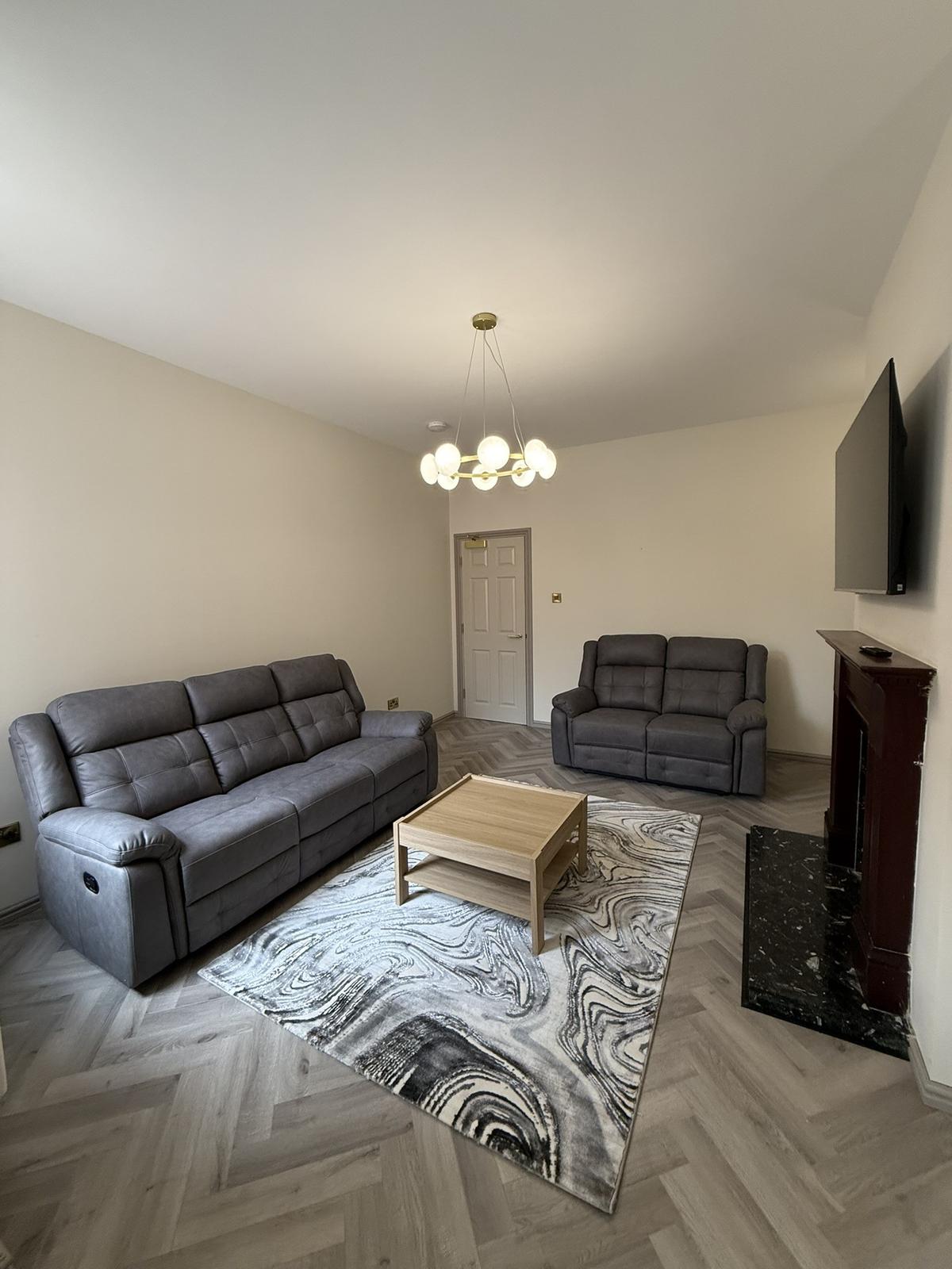 2 bedroom house on Hazelwood Avenue, Jesmond, Newcastle