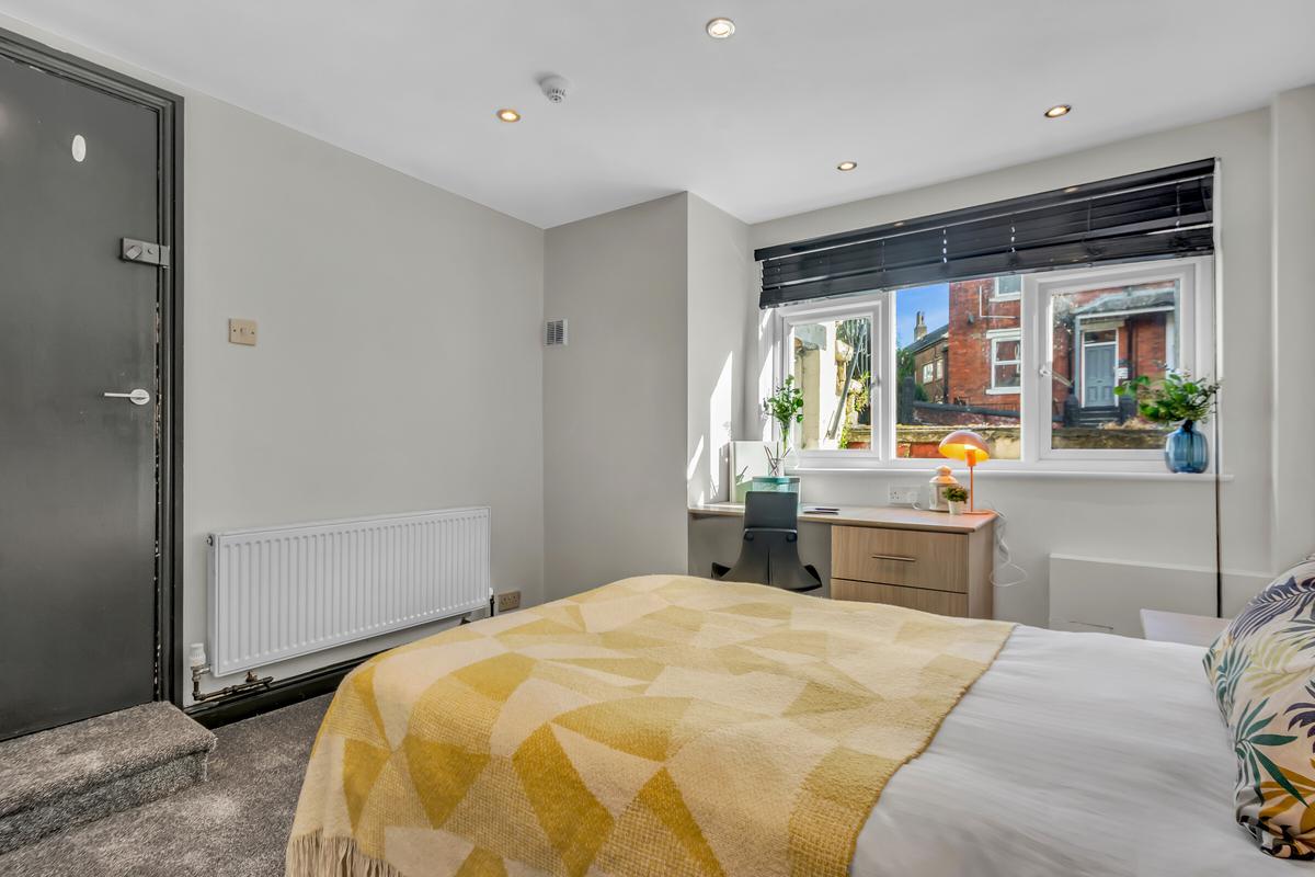 6 bedroom house for rent Knowle Road Leeds, LS4 2PJ UniHomes