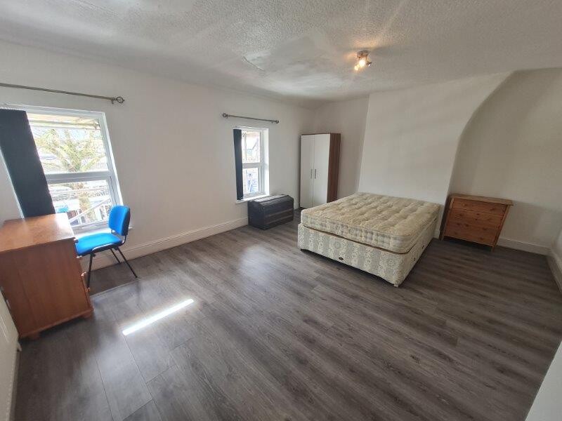 4 bedroom apartment for rent Wilbraham Road, Manchester, M21 0AS UniHomes