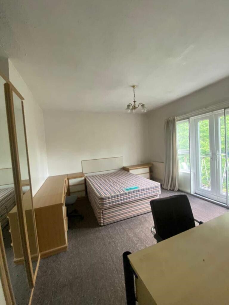 5 bedroom apartment for rent Wilmslow Road, Manchester, M14 6LH UniHomes