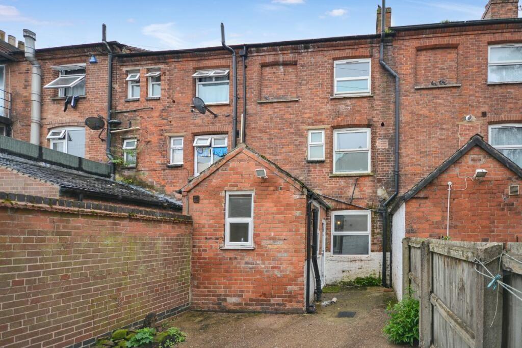 4 bedroom house for rent Alfreton Road Nottingham, NG7 3PE UniHomes