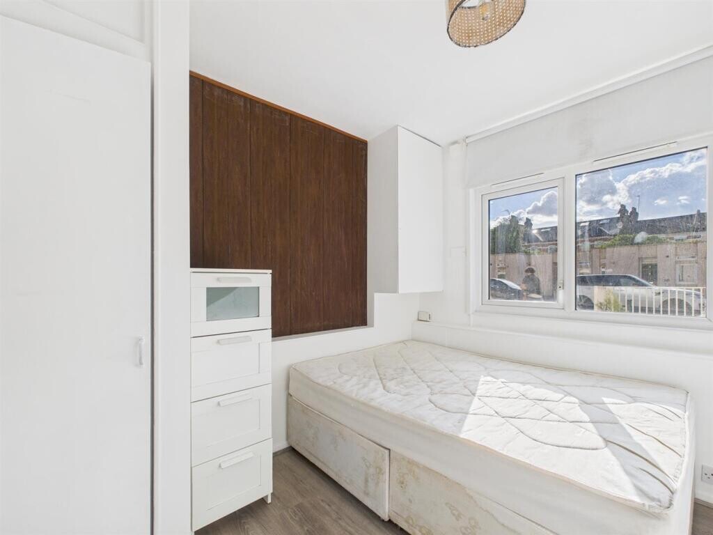 4 bedroom house for rent Cedars Road London, SW4 0PN | UniHomes