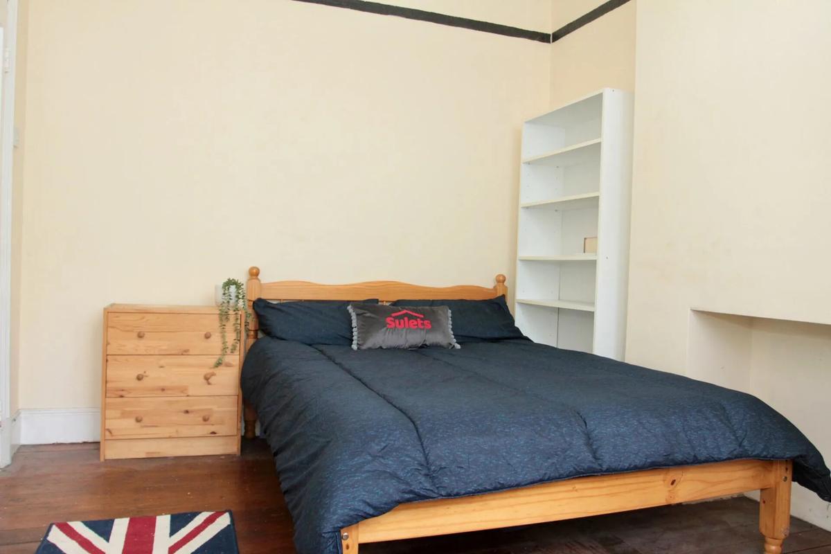 3 bedroom house on Thurlow Road, Clarendon Park, Leicester