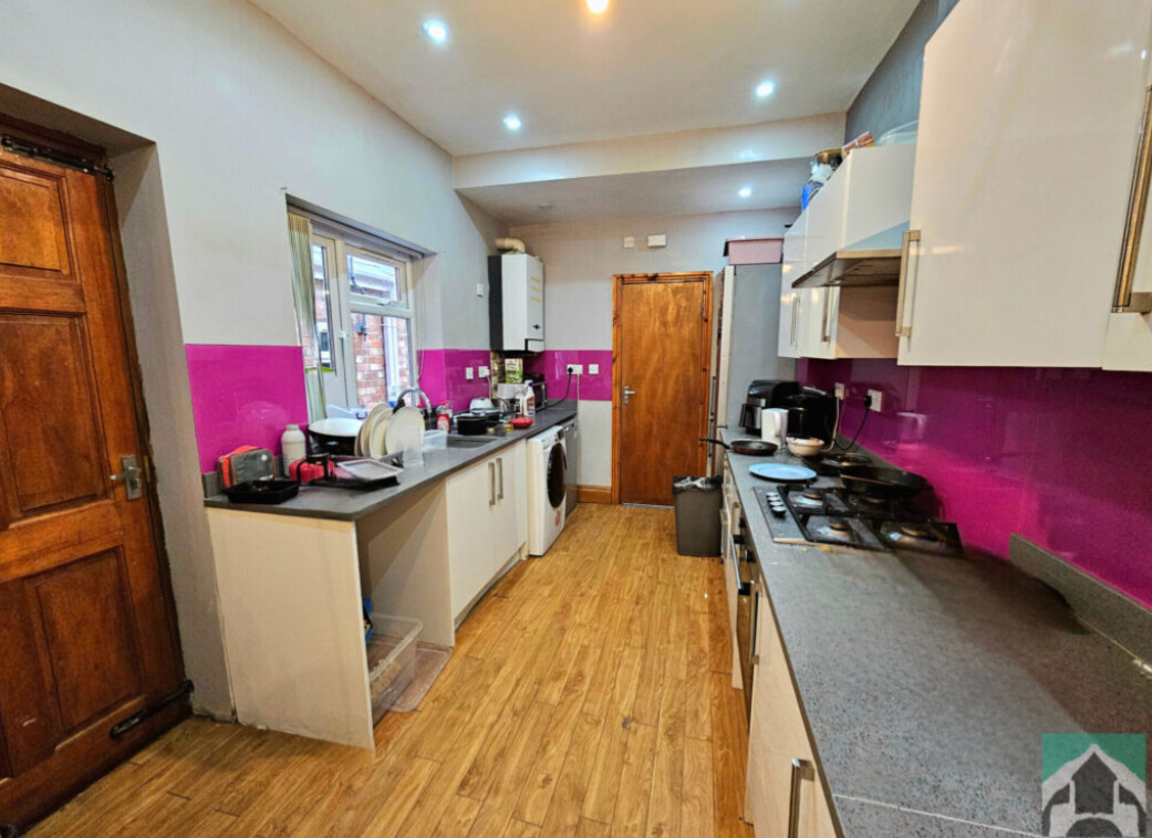 6 bedroom house on Dawlish Road, Selly Oak, Birmingham