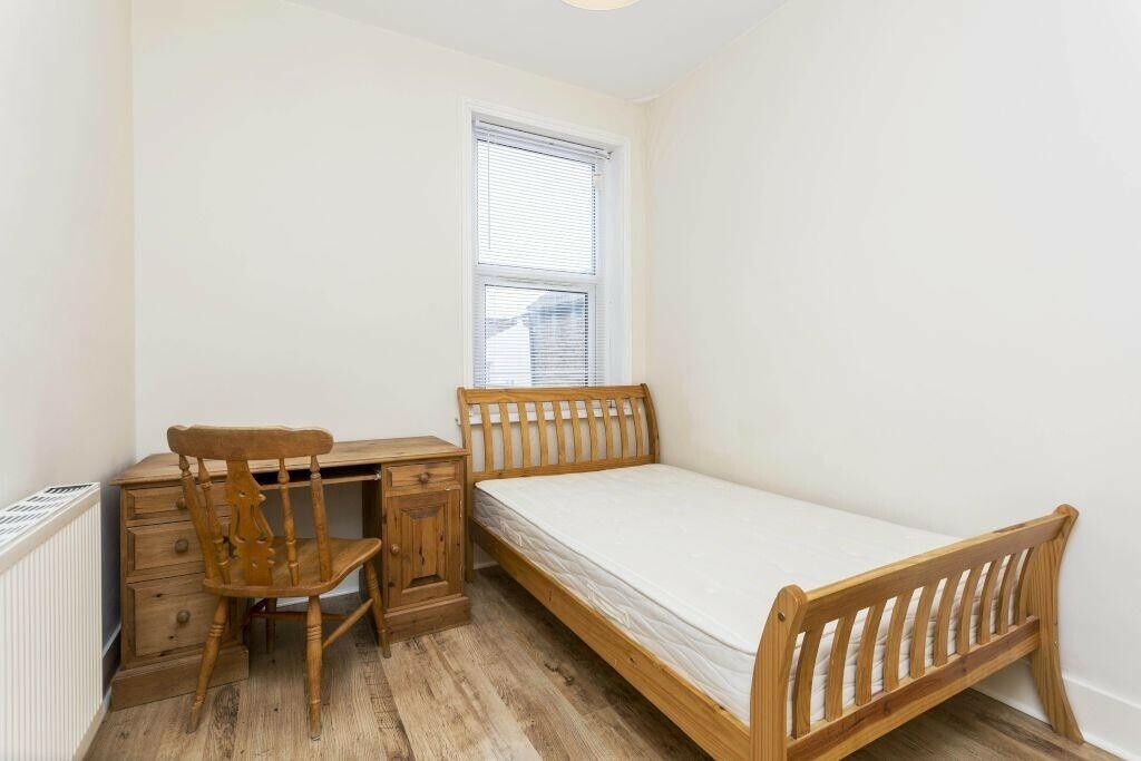 4 bedroom house for rent Clive Road, Portsmouth, PO1 5JE UniHomes