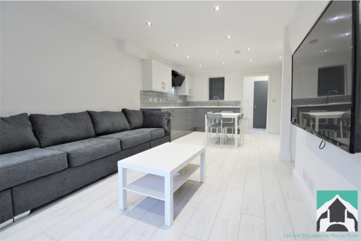 6 bedroom house on Heeley Road, Selly Oak, Birmingham