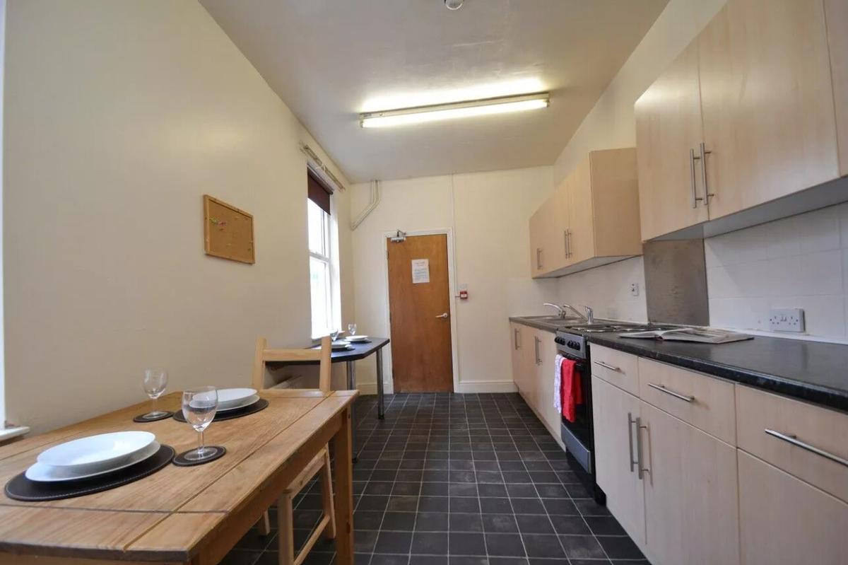 6 bedroom house on Brazil Street, Aylestone, Leicester
