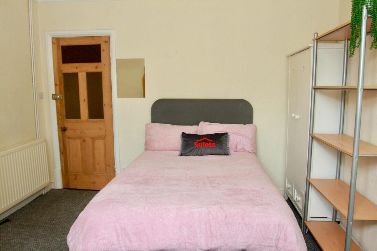 4 bedroom house on Welford Road, Clarendon Park, Leicester