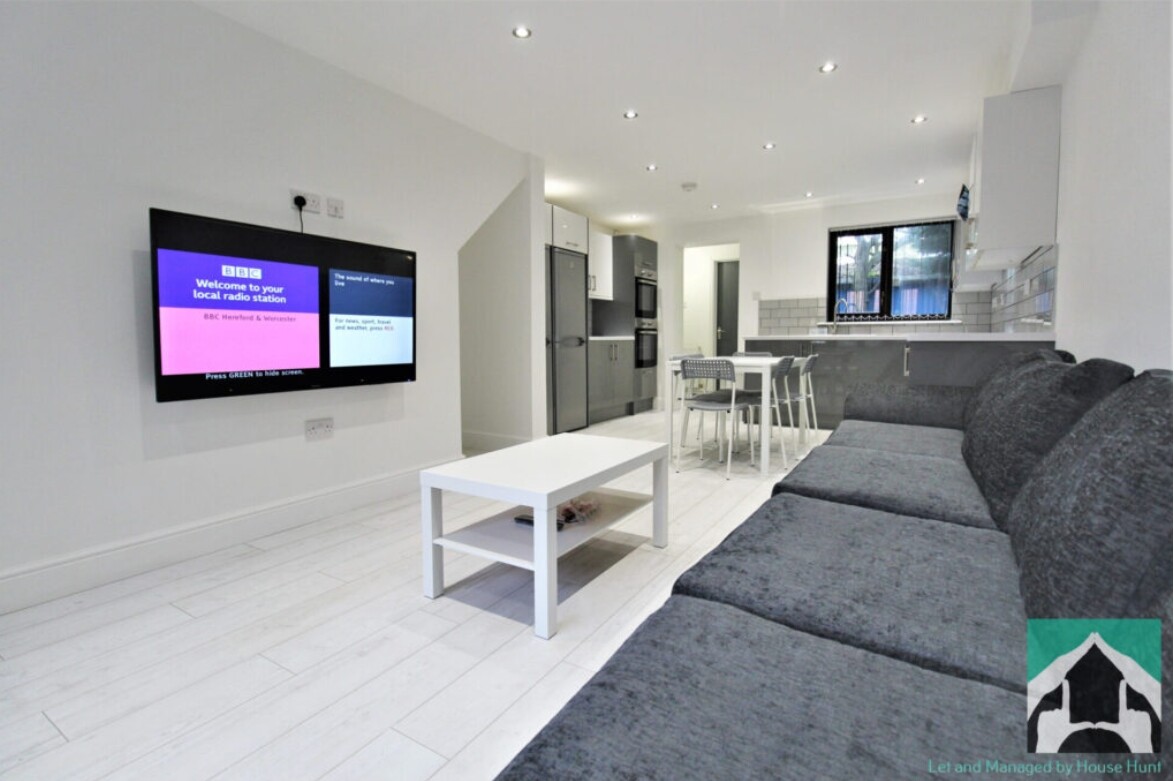6 bedroom house on Heeley Road, Selly Oak, Birmingham