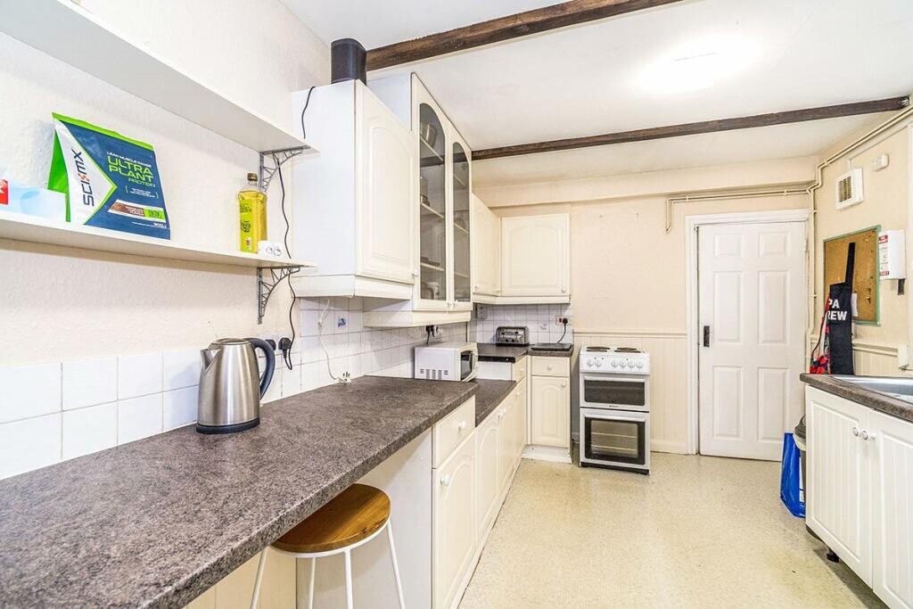 4 bedroom house for rent Livingstone Road, Southampton, SO14 6WL UniHomes