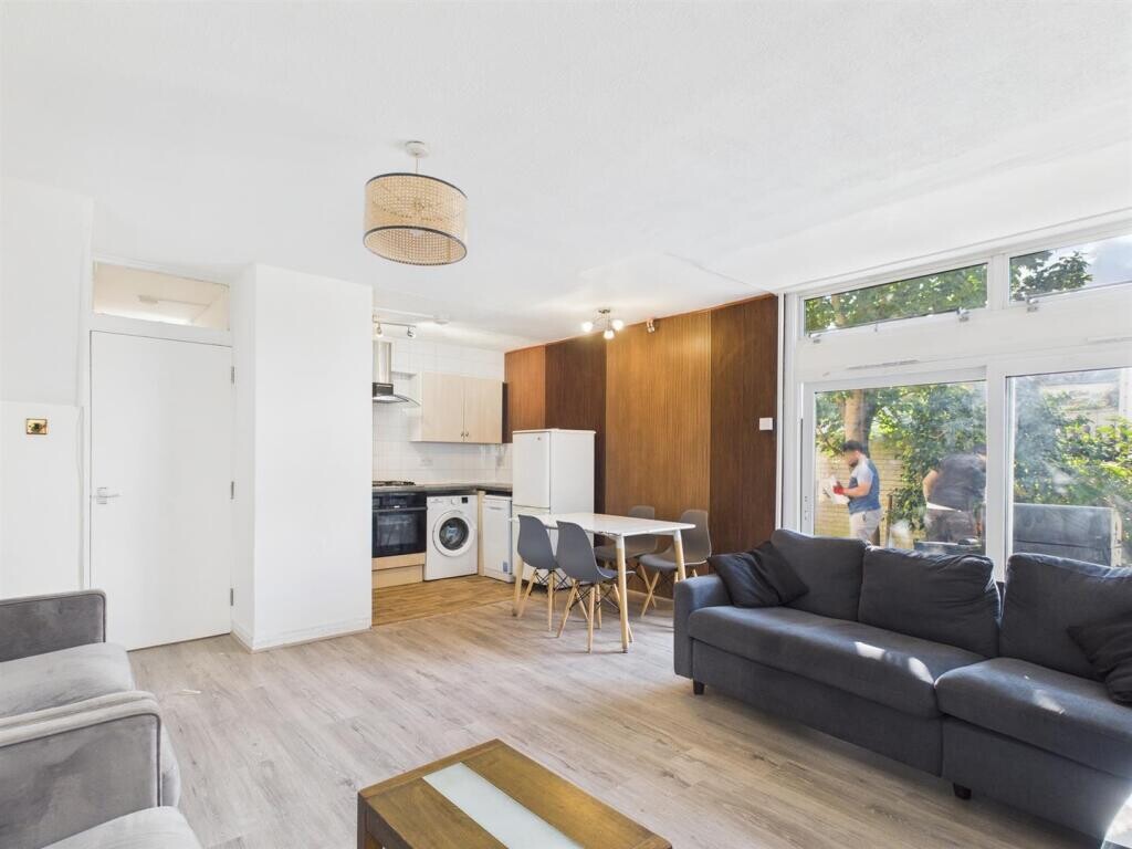 4 bedroom house for rent Cedars Road London, SW4 0PN | UniHomes