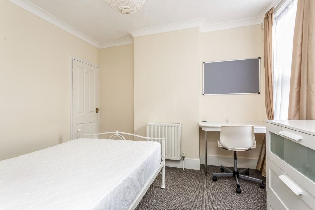 3 bedroom house for rent Goodwood Road, Portsmouth, PO5 1NW UniHomes