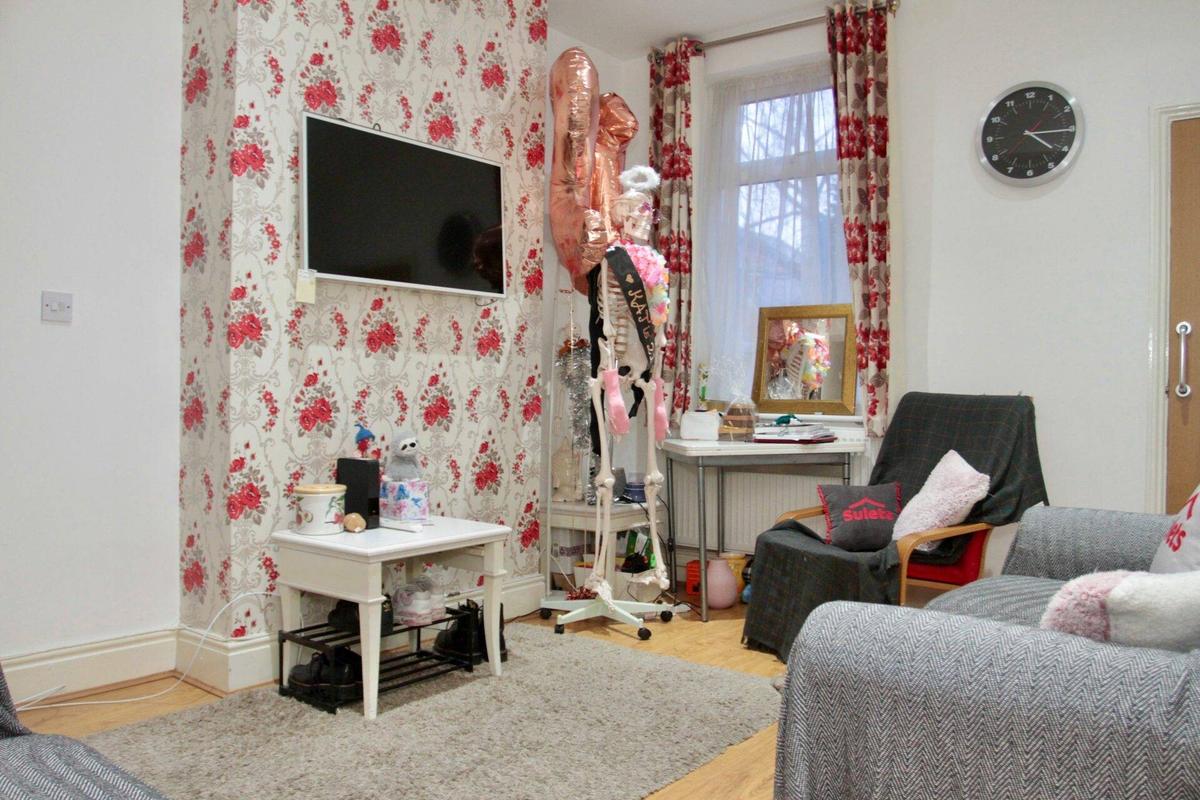 3 bedroom house on Montague Road, Clarendon Park, Leicester