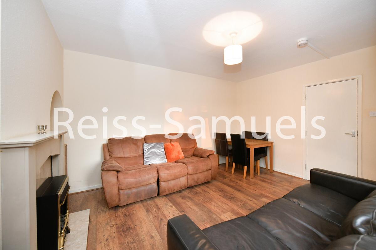 4 bedroom house for rent Manor Road London, E15 3AN UniHomes