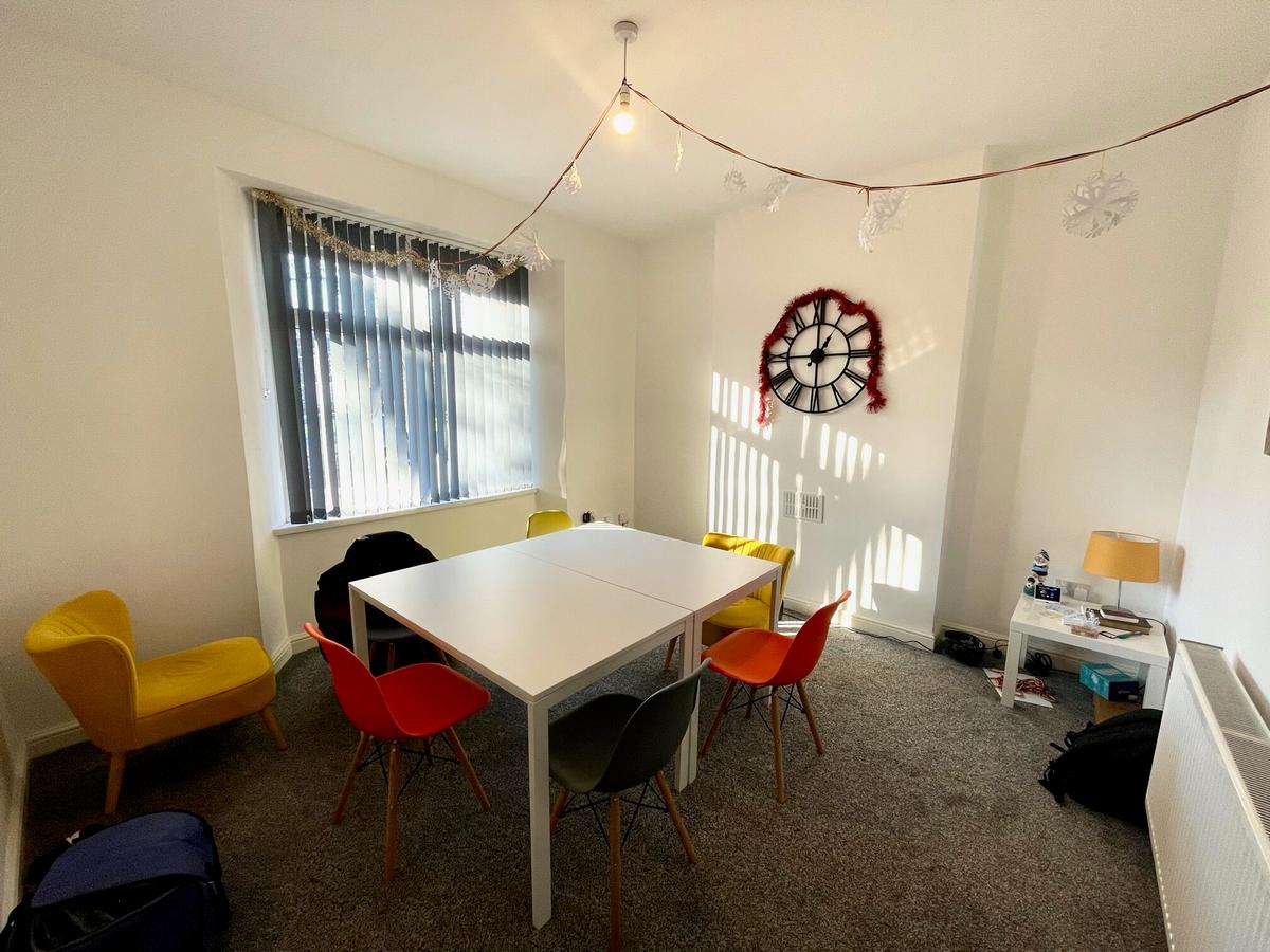 5 bedroom house for rent Adamsdown Square, Cardiff, CF24 0EZ UniHomes