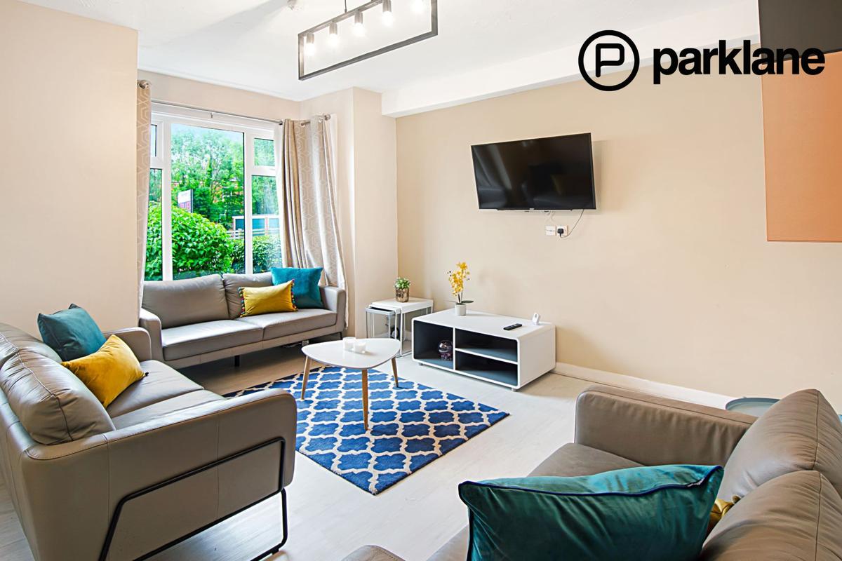 8 bedroom house for rent Stanmore Place, Leeds, LS4 2RR UniHomes