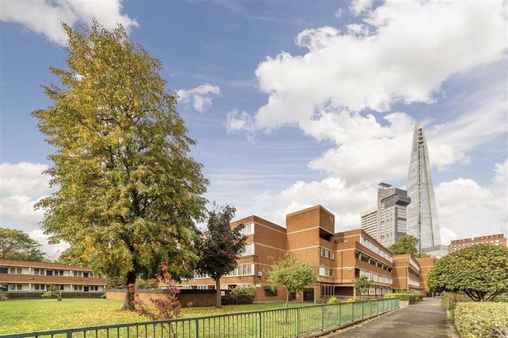 4 bedroom apartment on Kipling Estate, Borough, London