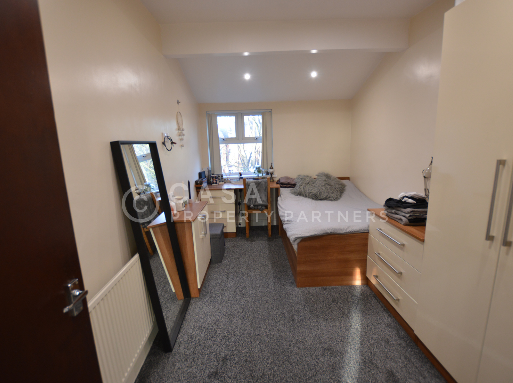 3 bedroom apartment for rent Montpellier Terrace, Leeds, LS6 2EX UniHomes