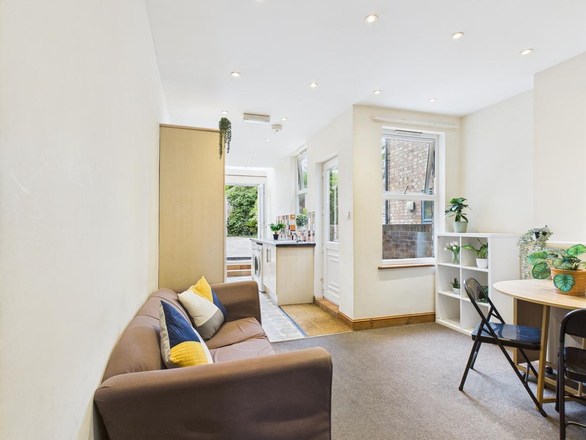 5 bedroom house on Warwick Street, Golden Triangle, Norwich