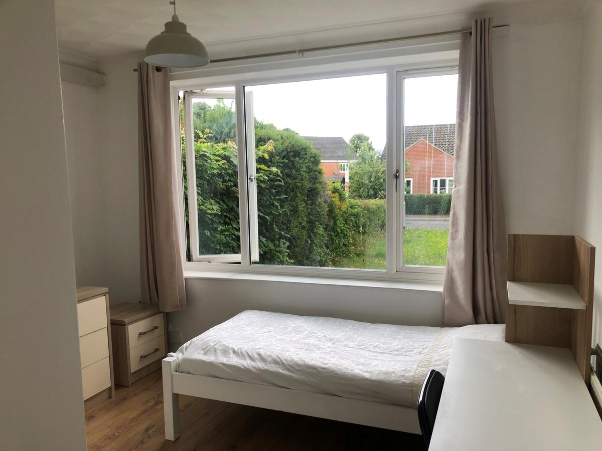 6 bedroom house for rent Field View, Norwich, NR5 8AQ UniHomes