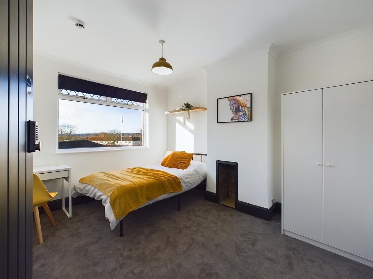 6 bedroom house for rent Monks Park Avenue, Bristol, BS7 0UN UniHomes